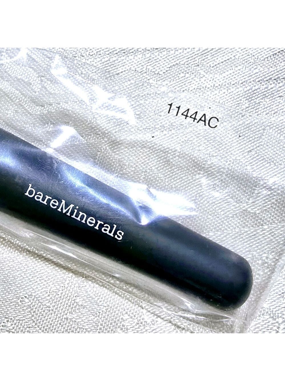 NEW! bareMinerals Angled Precision Makeup Face Brush (1144AC)